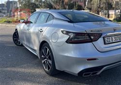 Nissan Maxima